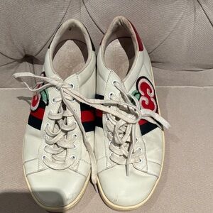 Gucci White and Red Women's Sneakers Apple Patch Ace Sneakers
